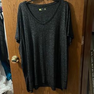 Woman’s plus Xersion shirt black 2x shirt sleeve